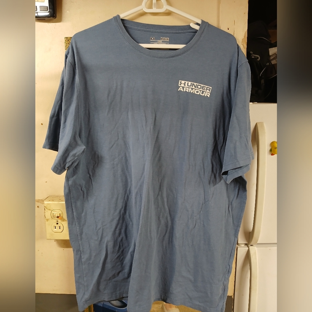 Under Armour Men's Short Sleeve Tee in Blue